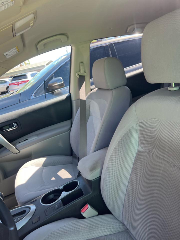 Nissan Rogue S AWD 2012