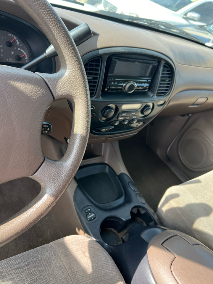 Toyota Sequoia SR5 2WD 2004