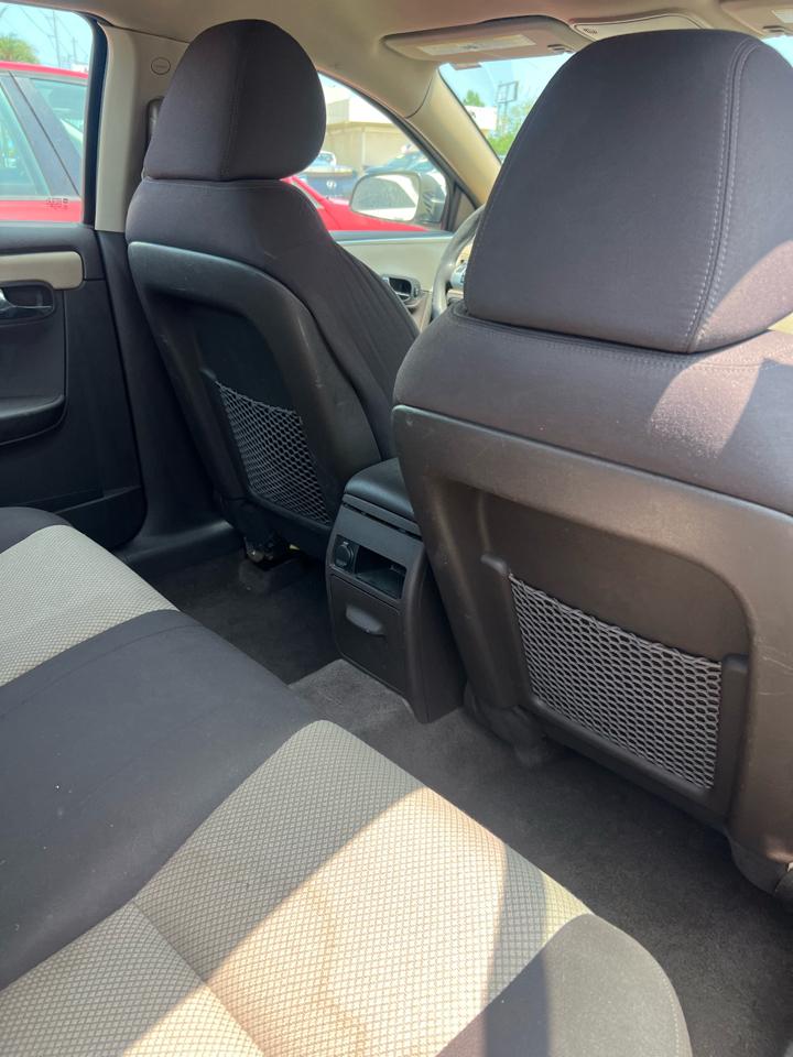 Chevrolet Malibu LS 2011