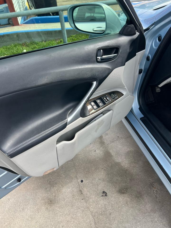Lexus IS 250 RWD 2011