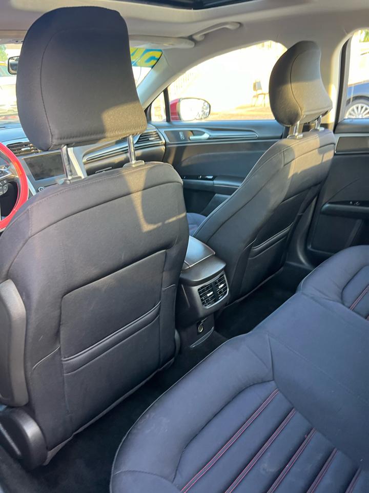 Ford Fusion SE 2016