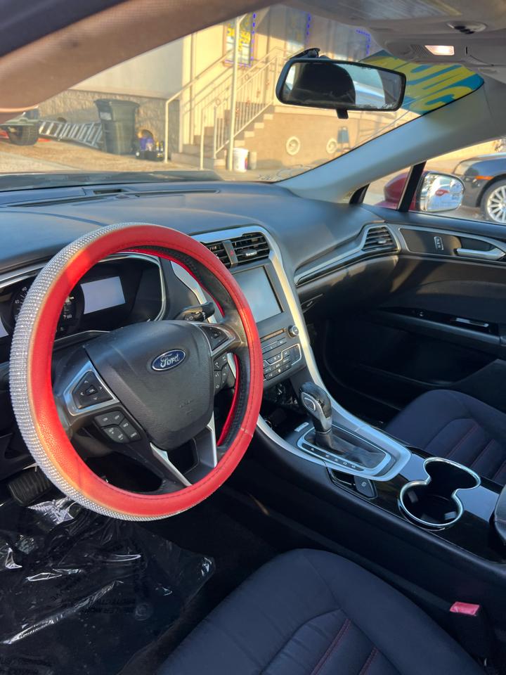 Ford Fusion SE 2016