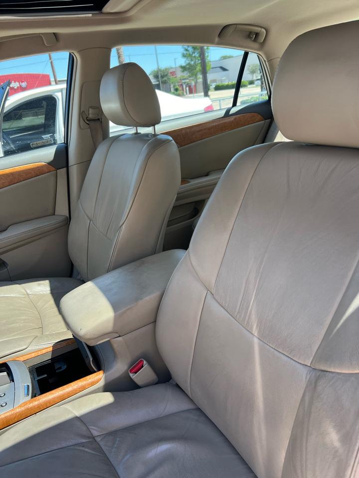 Toyota Avalon XL 2005