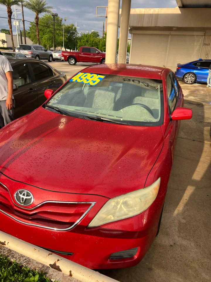 Toyota Camry SE 6-Spd MT 2010