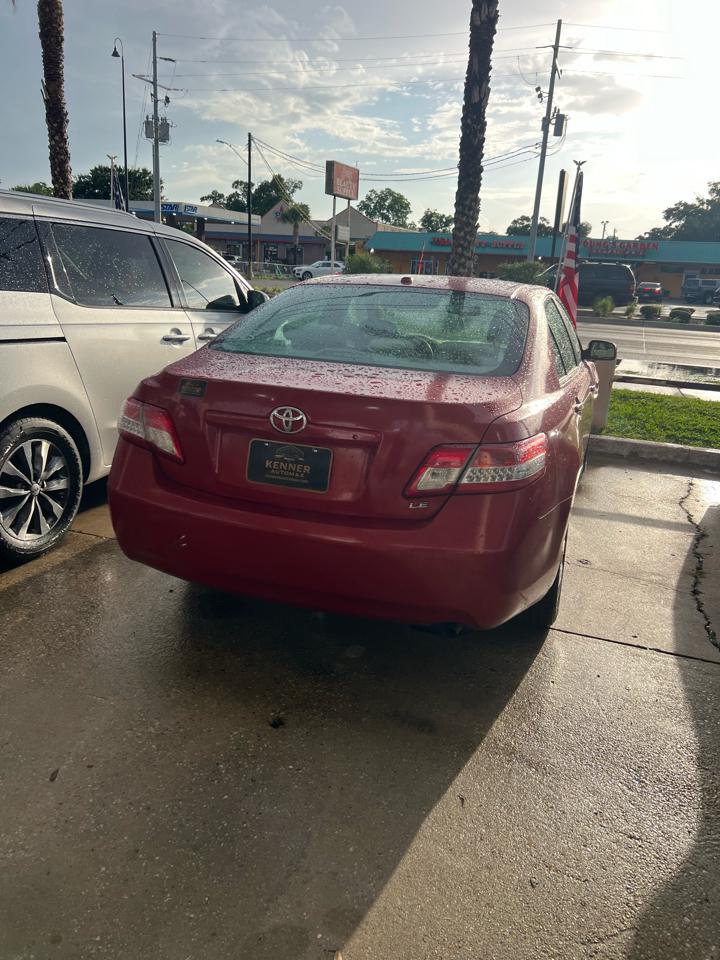 Toyota Camry SE 6-Spd MT 2010