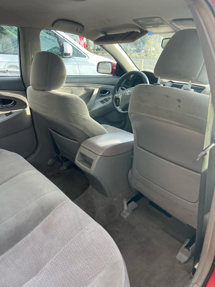Toyota Camry SE 6-Spd MT 2010