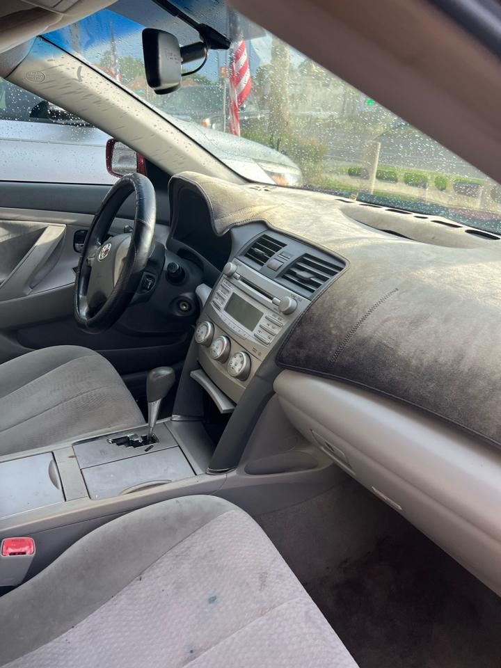 Toyota Camry SE 6-Spd MT 2010