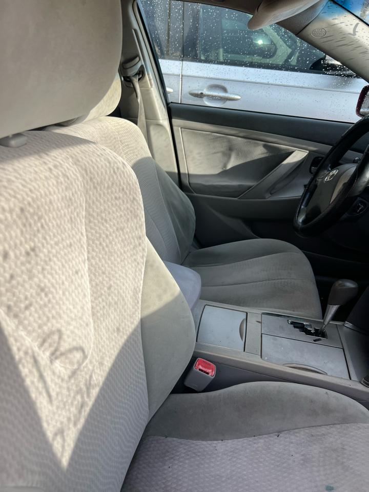 Toyota Camry SE 6-Spd MT 2010