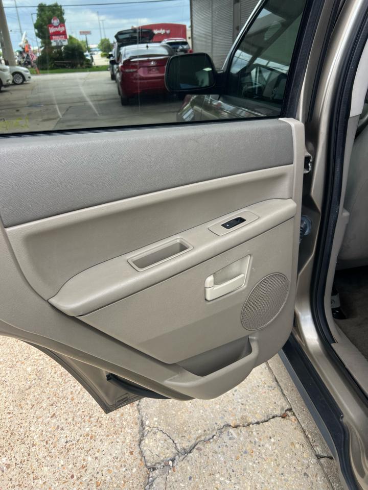 Jeep Grand Cherokee Laredo 2WD 2006