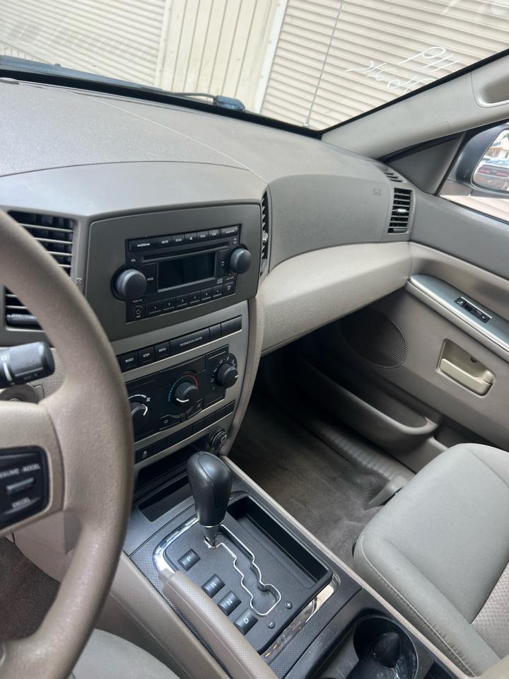 Jeep Grand Cherokee Laredo 2WD 2006