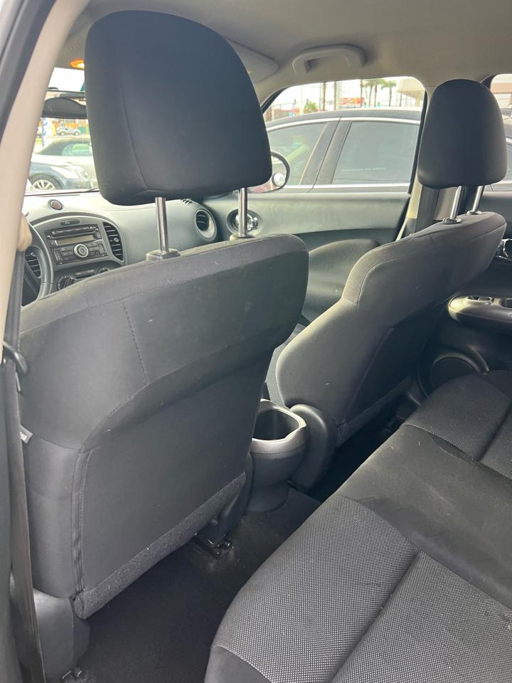 Nissan Juke S FWD 2012