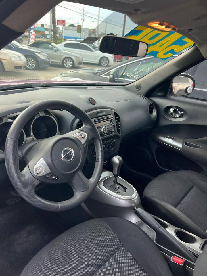 Nissan Juke S FWD 2012