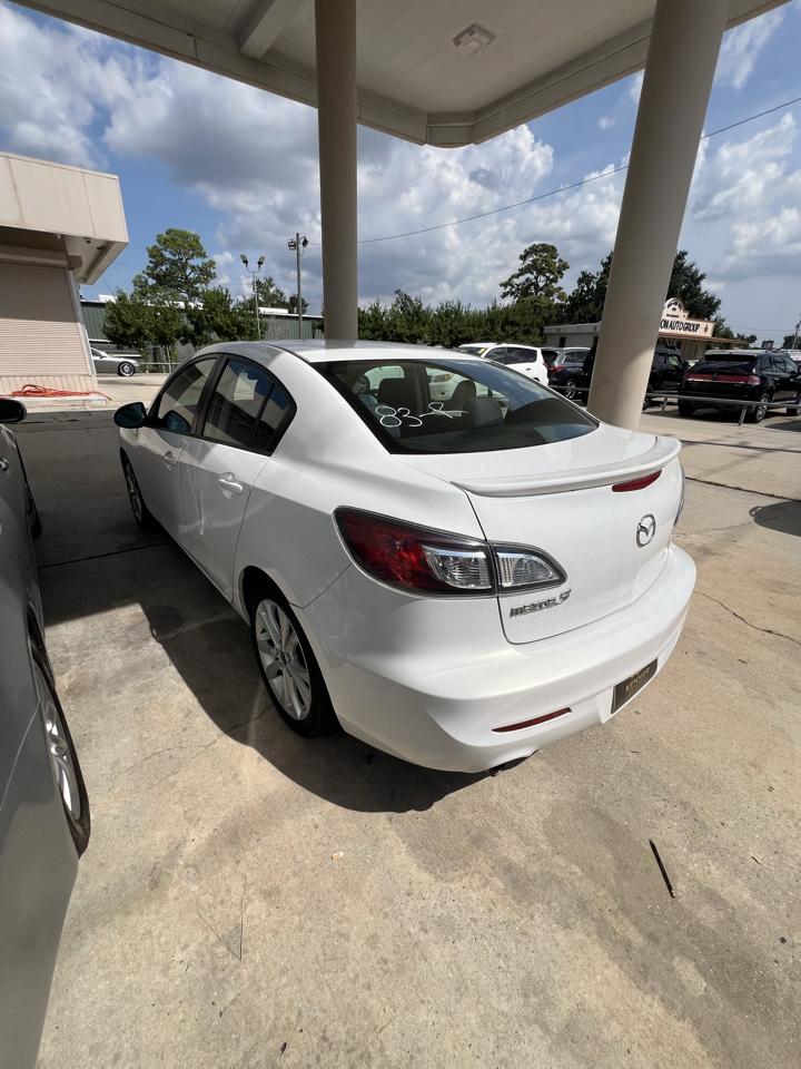Mazda MAZDA3 s Sport 4-Door 2011