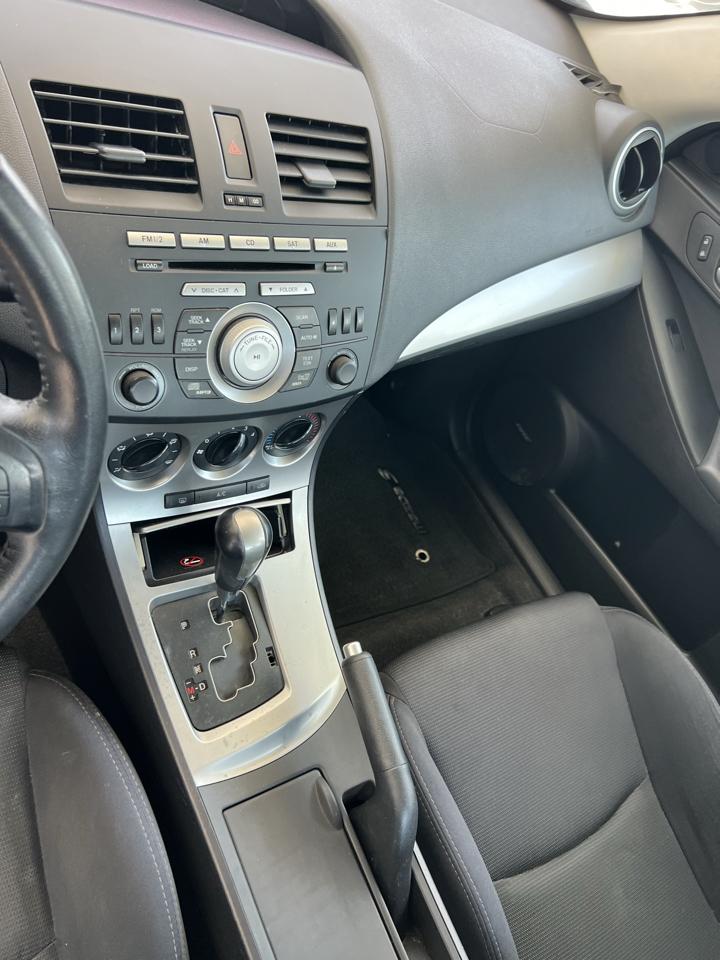 Mazda MAZDA3 s Sport 4-Door 2011