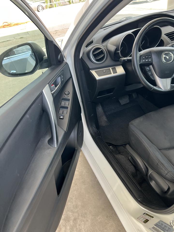 Mazda MAZDA3 s Sport 4-Door 2011