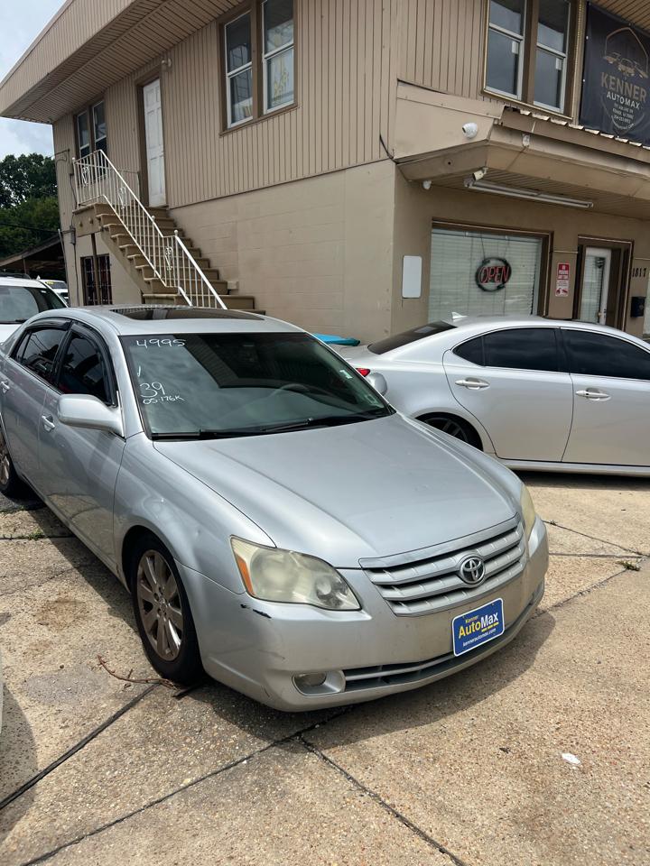 Toyota Avalon XL 2005