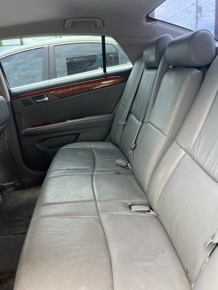 Toyota Avalon XL 2005