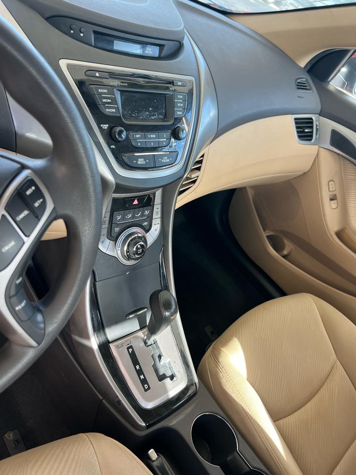 Hyundai Elantra Limited 2013
