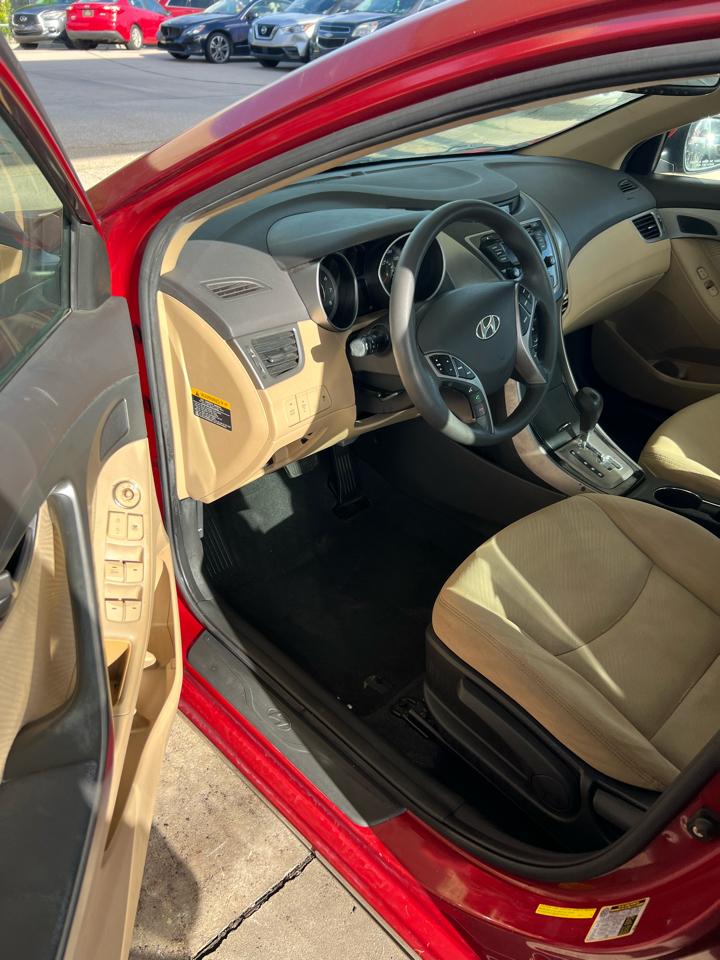 Hyundai Elantra Limited 2013