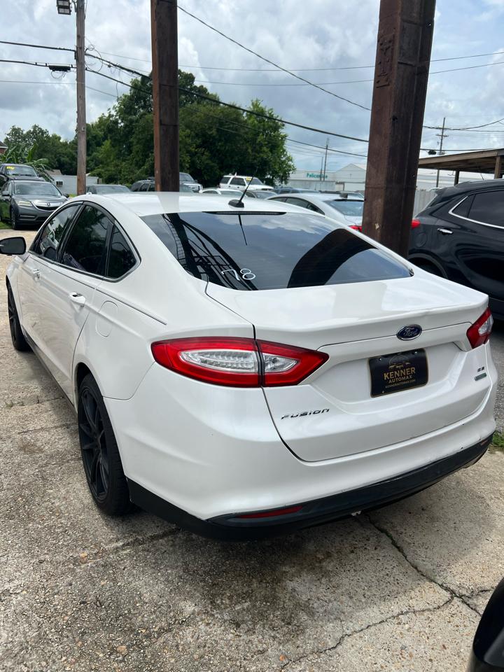 Ford Fusion SE 2015