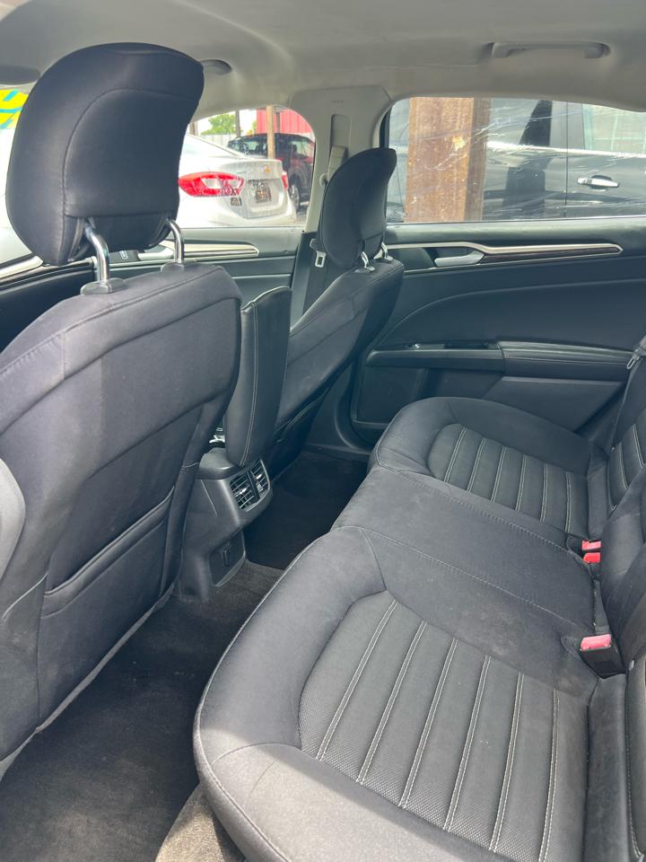 Ford Fusion SE 2015