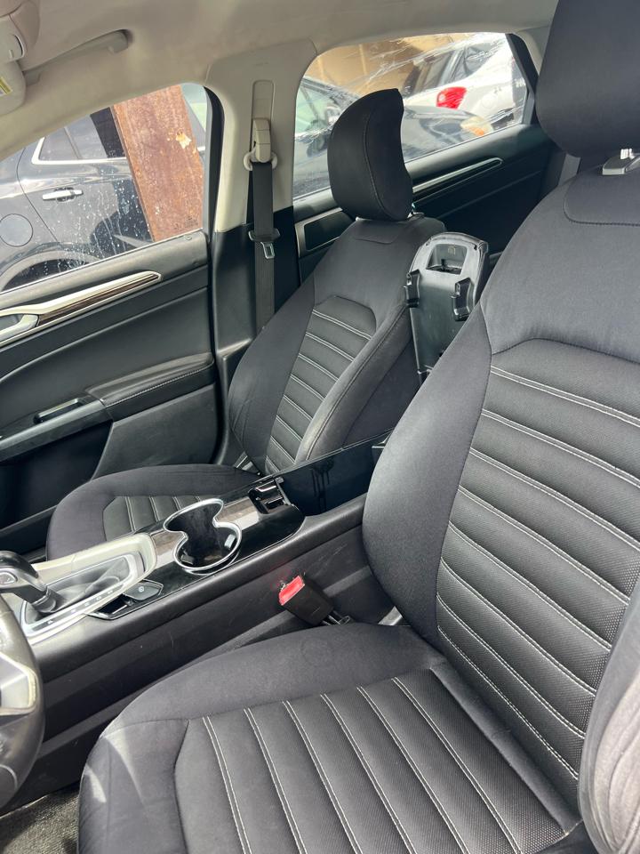 Ford Fusion SE 2015