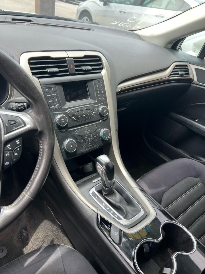 Ford Fusion SE 2015