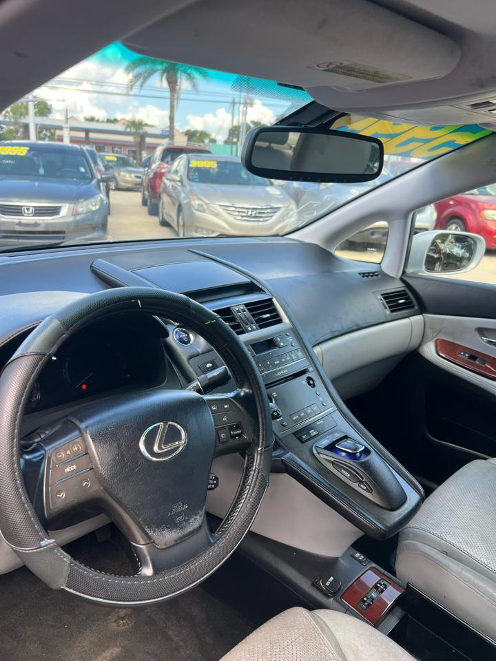 Lexus HS 250h Sedan 2010