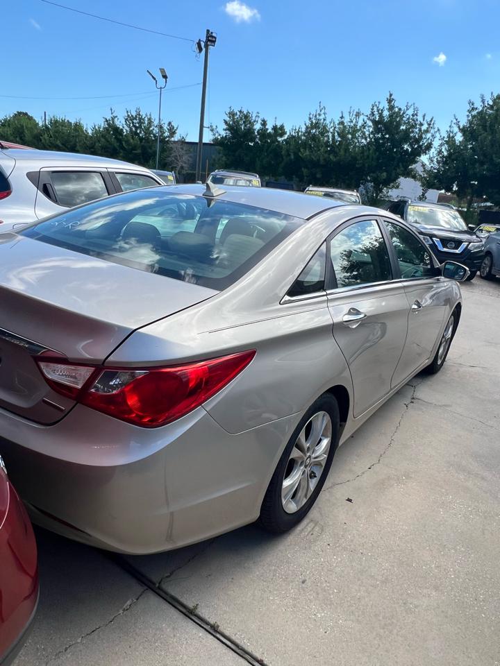 Hyundai Sonata Limited Auto 2011