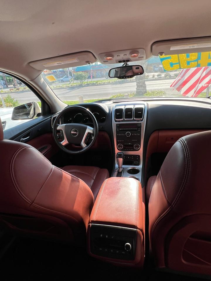GMC Acadia SLT-2 FWD 2008