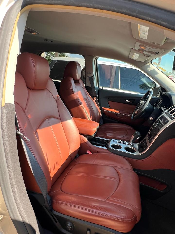 GMC Acadia SLT-2 FWD 2008