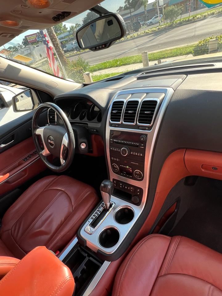 GMC Acadia SLT-2 FWD 2008