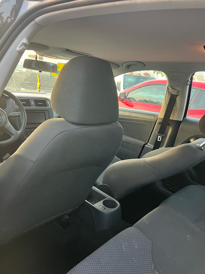 Volkswagen Jetta S 2011