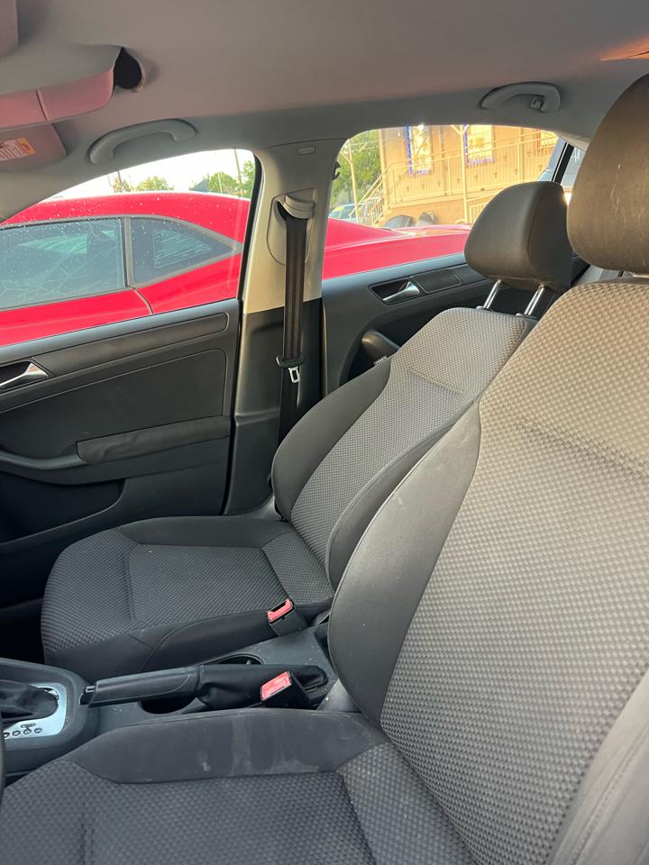 Volkswagen Jetta S 2011