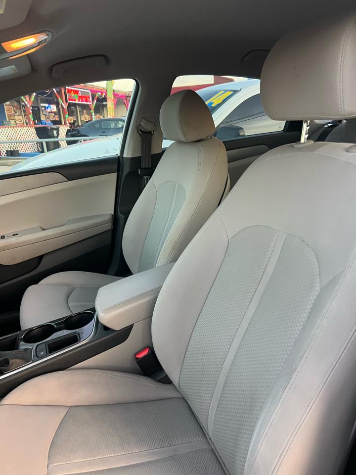 Hyundai Sonata SE 2018