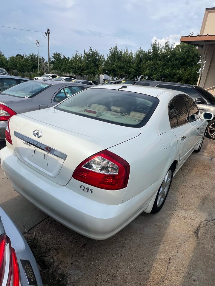 Infiniti Q45 Luxury 2004