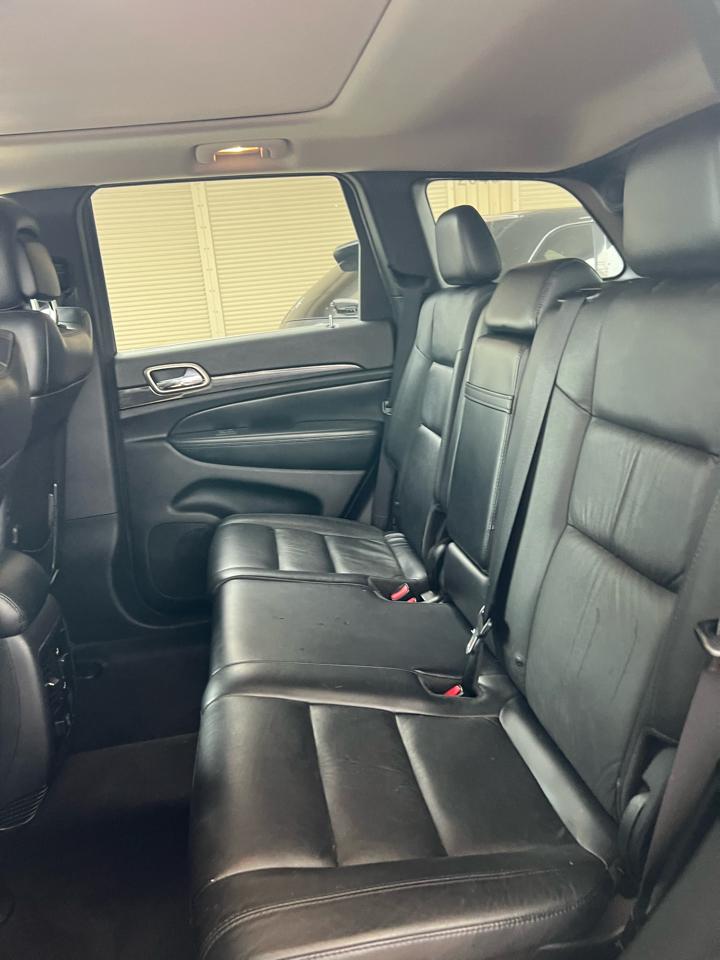 Jeep Grand Cherokee Laredo 2WD 2012