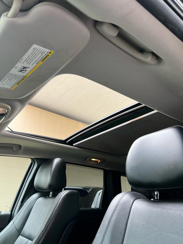 Jeep Grand Cherokee Laredo 2WD 2012