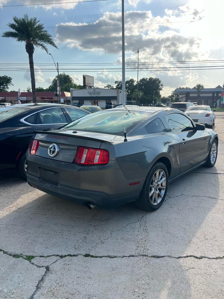 Ford Mustang V6 Coupe 2011
