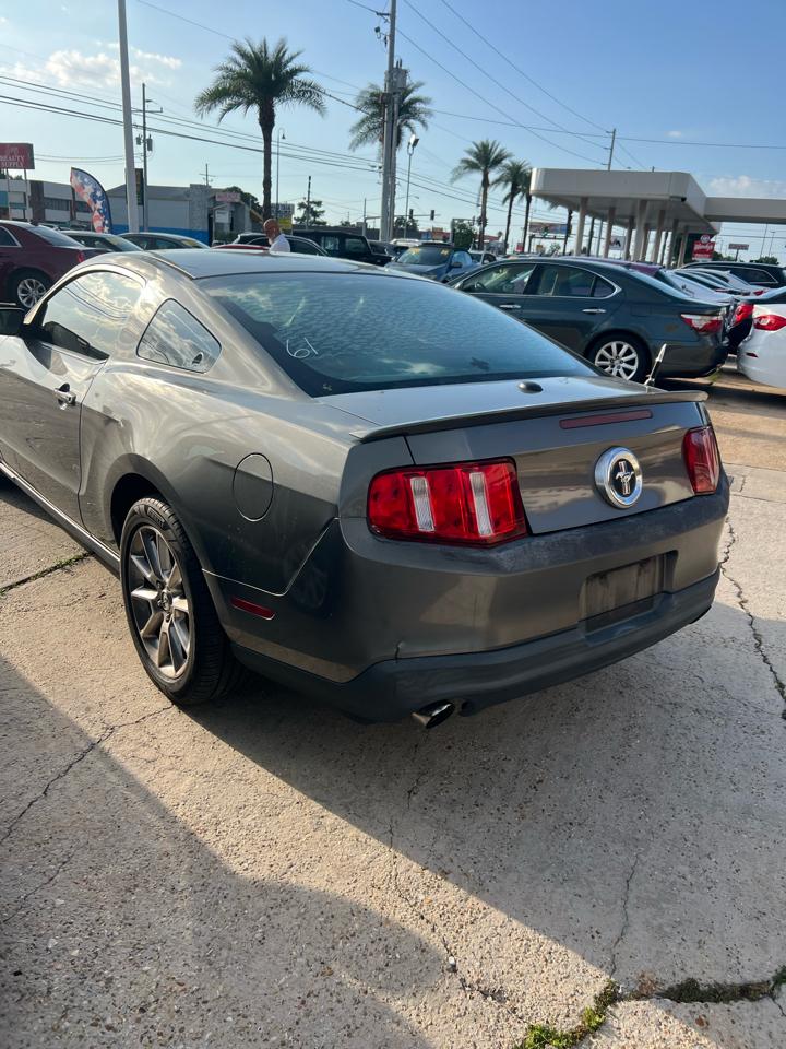 Ford Mustang V6 Coupe 2011