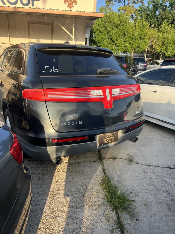 Lincoln MKT FWD 2010