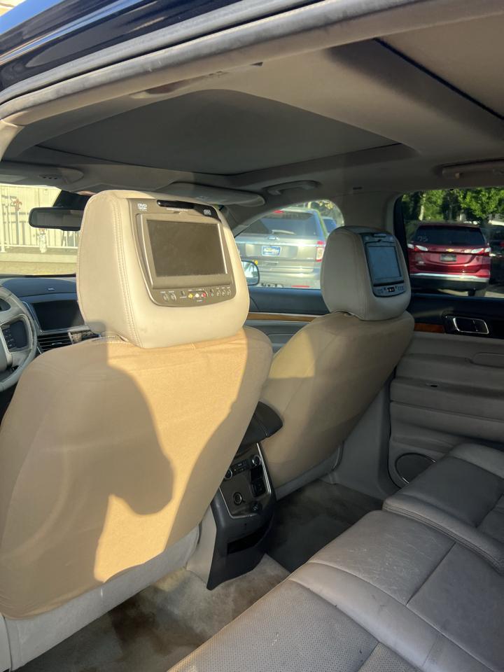 Lincoln MKT FWD 2010