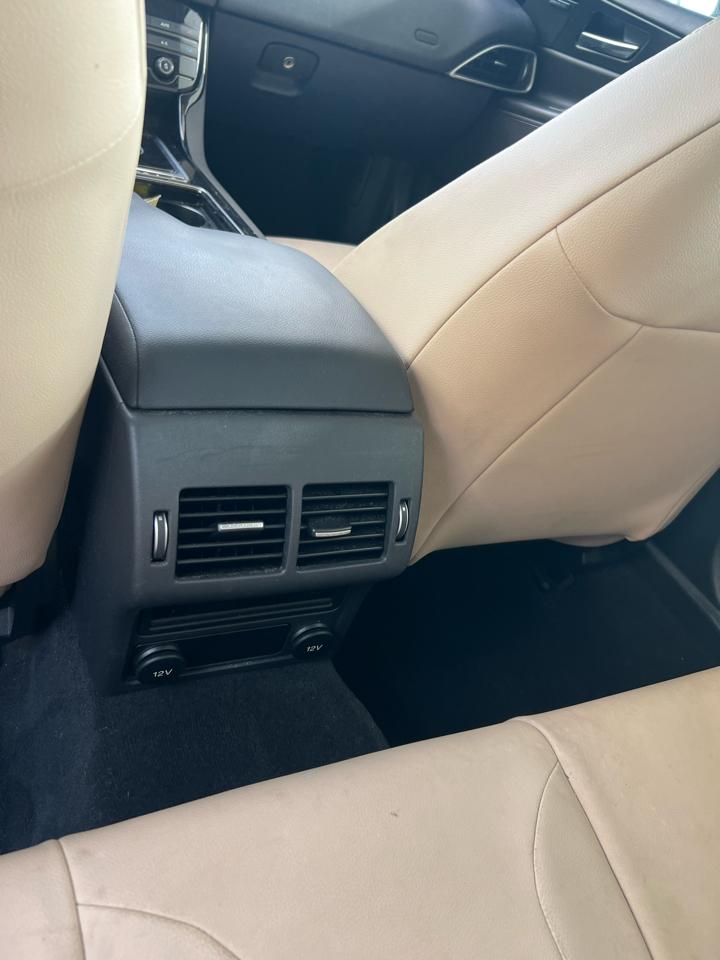 Jaguar XE 25t Premium 2018