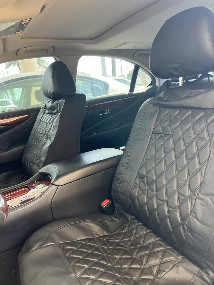 Lexus LS 460 Luxury Sedan 2007