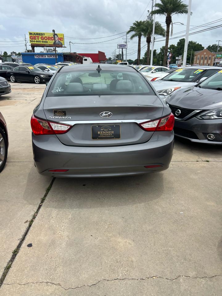 Hyundai Sonata GLS Manual 2012