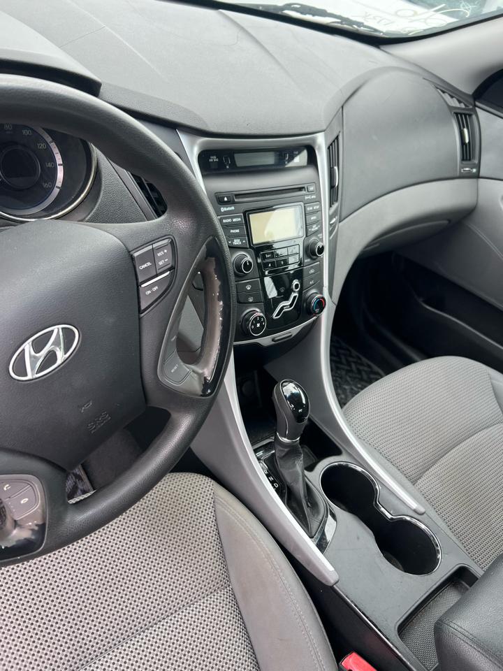 Hyundai Sonata GLS Manual 2012