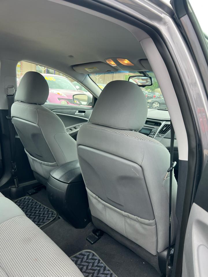 Hyundai Sonata GLS Manual 2012