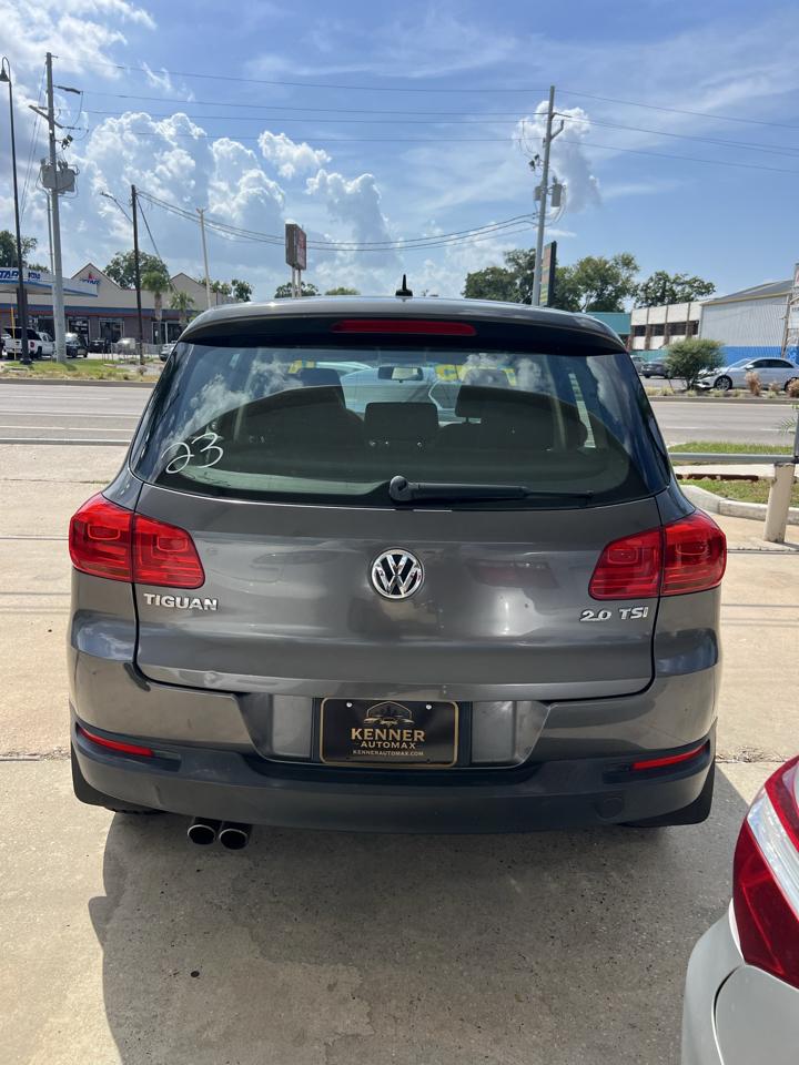 Volkswagen Tiguan S 2014
