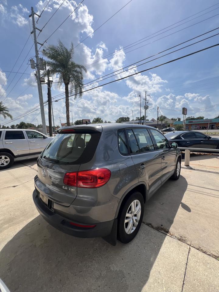 Volkswagen Tiguan S 2014