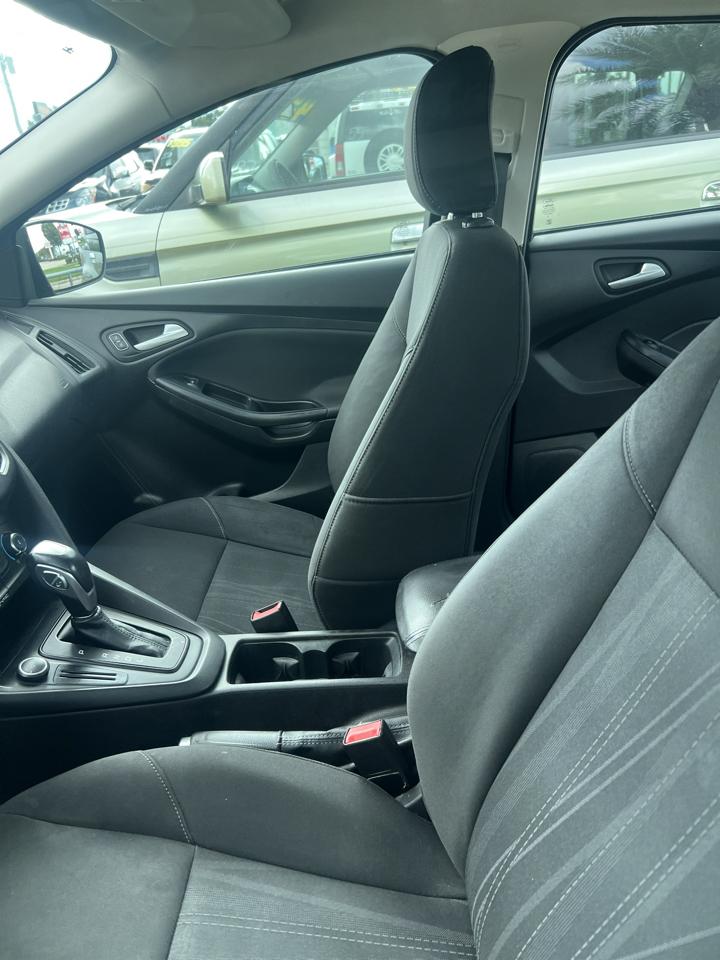 Ford Focus SE Sedan 2015